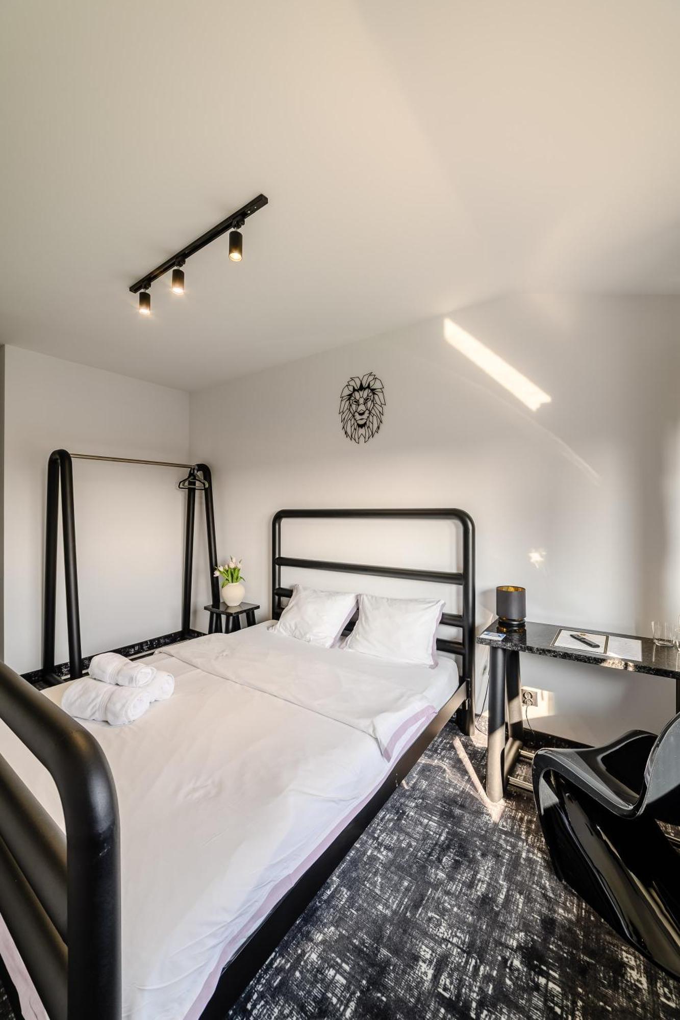 Golden Lion House Bed&Breakfast Rumia Ngoại thất bức ảnh